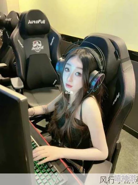 暴躁少女CSGO主播直播怒砸键盘被超管警告